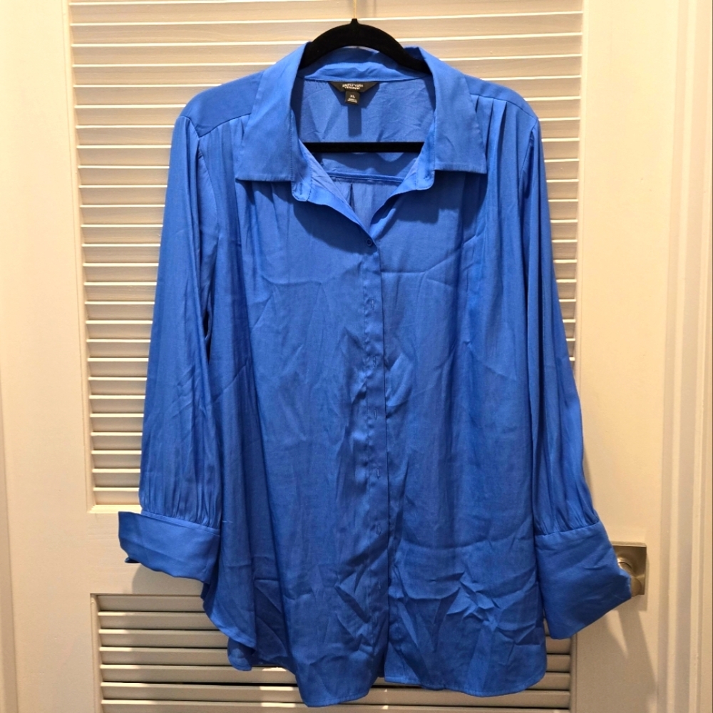 Vera Wang NWT Blouse